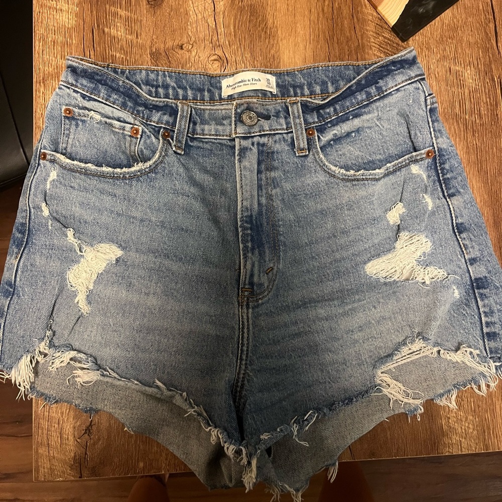 Abercrombie Denim Shorts - Curve Love High Rise Mom Short Size 10